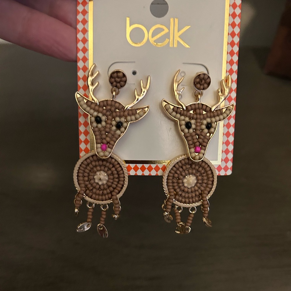 NWT Beaded CHRISTMAS reindeer earrings.